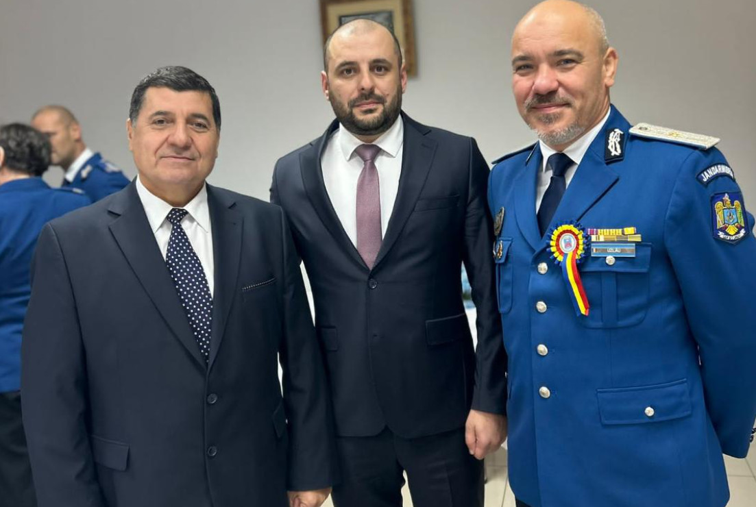 Promoția 36 a Școlii Militare de Jandarmi „Gr.Al. Ghica” Drăgășani: O festivitate de absolvire de excepție, în prezența generalilor Costel Gavrilă și Marin Andreiana, alături de Patric Daniel Ghebaru, directorul Penitenciarului Mioveni