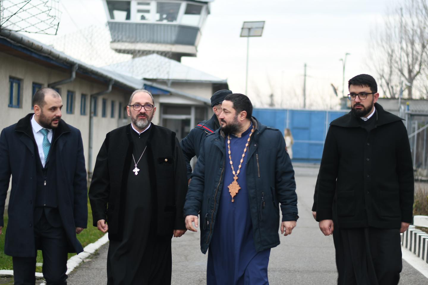 La sfârșitul  săptămânii  trecute, într-un gest plin de generozitate și dedicare, preotul și profesorul universitar Constantin Necula a împărtășit