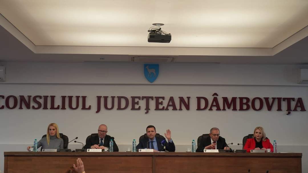 În ultimele două zile, conducerea CJ Dâmbovița a discutat cu primarii dâmbovițeni despre necesitățile fiecărei localități, despre stadiul 